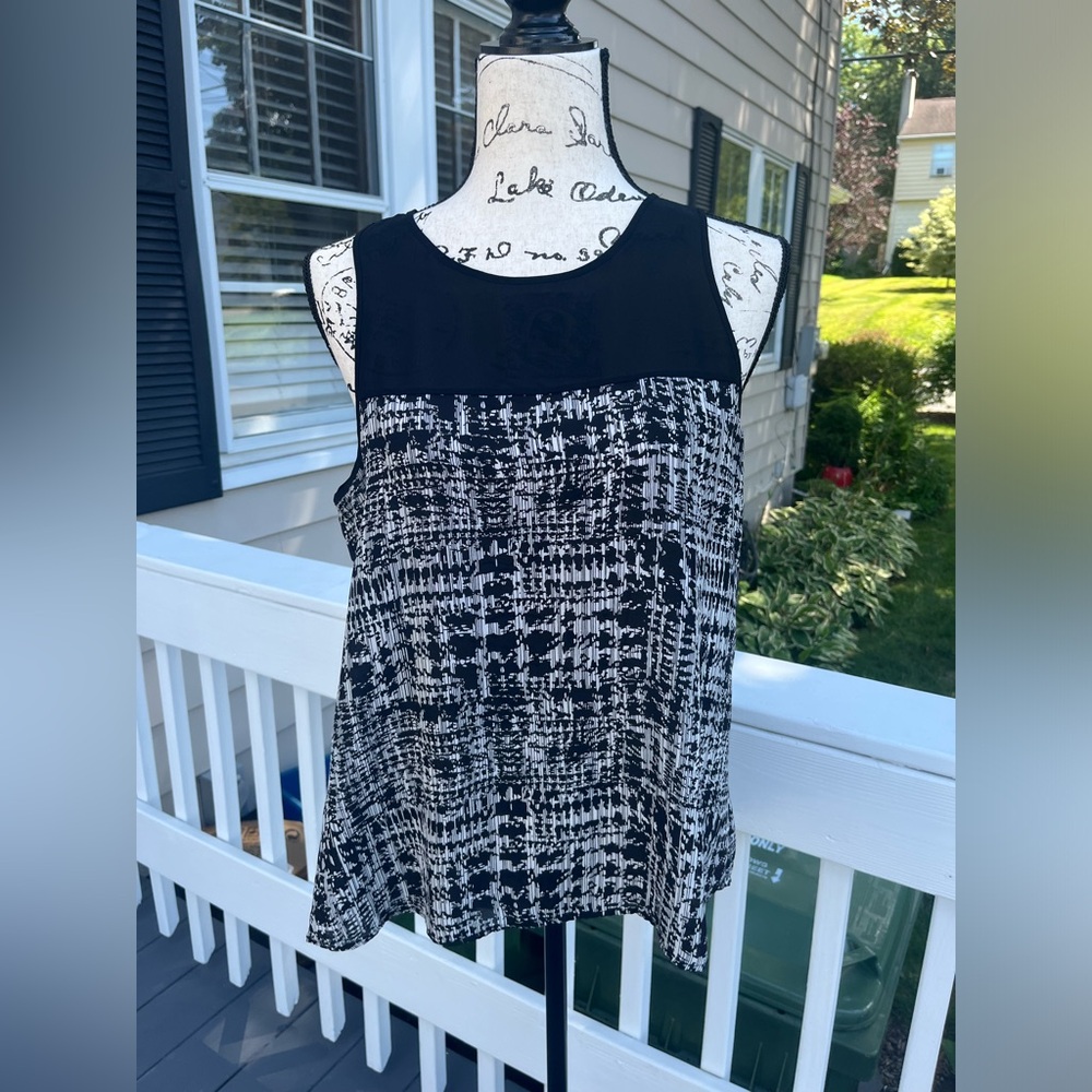BCBG Maxazria Top Part Sheer Split Back Sz Medium